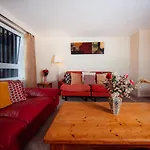Cosy Arthurs Seat View 4 Bdrm * אדינבורו