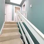 Luxury Family Flat In New Town