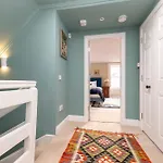 Luxury Family Flat In New Town *