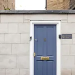 Luxury Family Flat In New Town *