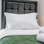 Apartamento Percys Place Sleep 11, 15 Minute To Centre Free Parking