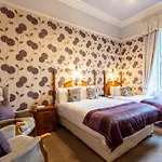The Gifford Edinburgh