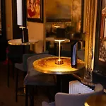 24 Royal Terrace Hotell 4*