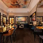 24 Royal Terrace 4*