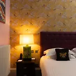 24 Royal Terrace Hotell 4*