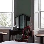 Hotel 24 Royal Terrace 4*