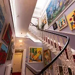 24 Royal Terrace Hotel