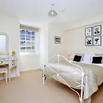 West Bow - Comfy 2 Bed On West Bow Overlooking Grassmarket شقة *
