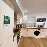 3 Royal Mile Flat Near Castle Edinburgh