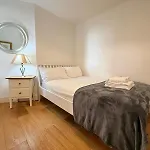 3 Royal Mile Flat Near Castle Apartmán