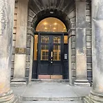 Parliament Square - Royal Mile