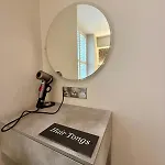 Modern 3 Bedroom Apartment, West End شقة *