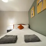 15 Mins To Princes Street Spacious Lakeside With Free Parking