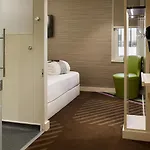 Hub Centre - Rose Street Hotel Edynburg
