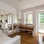 Modern Holyrood Family Retreat * 爱丁堡