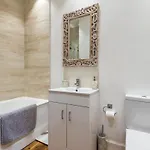 Modern Holyrood Family Retreat