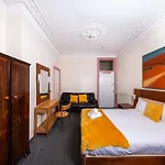 Relaxing 4 Bdrm