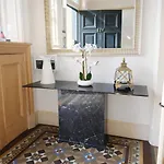 Luxury Victorian 5 Bedroom By Lady Road Appartamento *