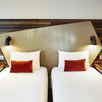 Adagio Royal Mile 4* אדינבורו