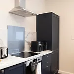 Apartment Joivy Family Flat Near Leith