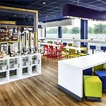 Ibis Budget Park 3*