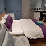 The Retreat Edinburgh, 2-minute Walk To Bus Stop Проживание в семье Эдинбург