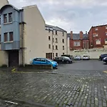 Double With Shared Bathroom Near The Shore And Tram
