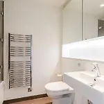 Stylish 2br In Quartermile Balcony & Garden View *