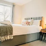 Stylish 2 Bed Centre With Parking Prázdninový dům *