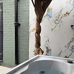 Prázdninový dům Contractor Family Hoole Private Hottub *