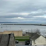 Luxury Waterfront Retreat For Groups * Edinburgh