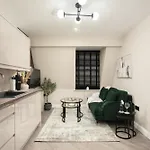 Aparthotel Sovo - South Lane - Centre Edinburgh