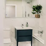 Stylish 2 Bed Centre With Parking * 爱丁堡
