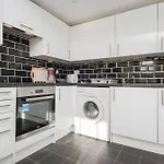 3 Bedroom Next To Royal Mile & Castle