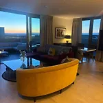 Stunning And Three Bedroom Penthouse With Roof Terrace * Edimburgo