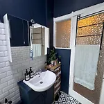 Gorgeous 2bdr With Unique Character In エディンバラ