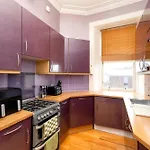 Stylish Southside Flat Near Old Town דירה *