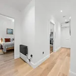 Burnets Close 2 Bedroom - Эдинбург