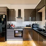 Apartman Duplex Penthouse - 10 Guests 7 Beds 15' Centre *