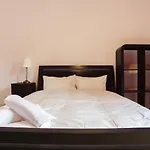 Lovely 3 Bdrm By Meadows