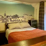 Centre Old Town Apartment