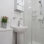 Lovely 3 Bdrm By Meadows *
