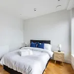 Lägenhet Bnbnova - Royal Mile & Castle - 3br 2ba Penthouse Edinburg
