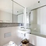 Bnbnova - Royal Mile & Castle - 3br 2ba Penthouse 아파트 에든버러