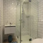 Old Town Modern Retreat - Near The Castle Lejlighed