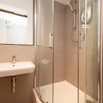 Apartment Meadow Court