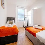 Duplex Penthouse - 11 Guests 7 Beds 15' Centre *