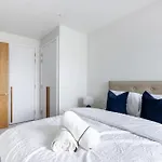 Bnbnova - Royal Mile & Castle - 3br 2ba Penthouse 에든버러