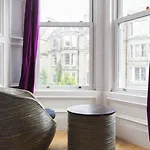 Apartament Lovely 3 Bdrm By Meadows