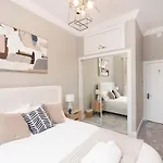 1 Bed In The Heart Of Grassmarket With Castle Views Apartman *